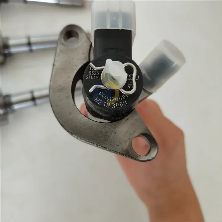 Original 4JX1 Injector 8-97192596-3 diesel common rail fuel injector 8971925963 injector