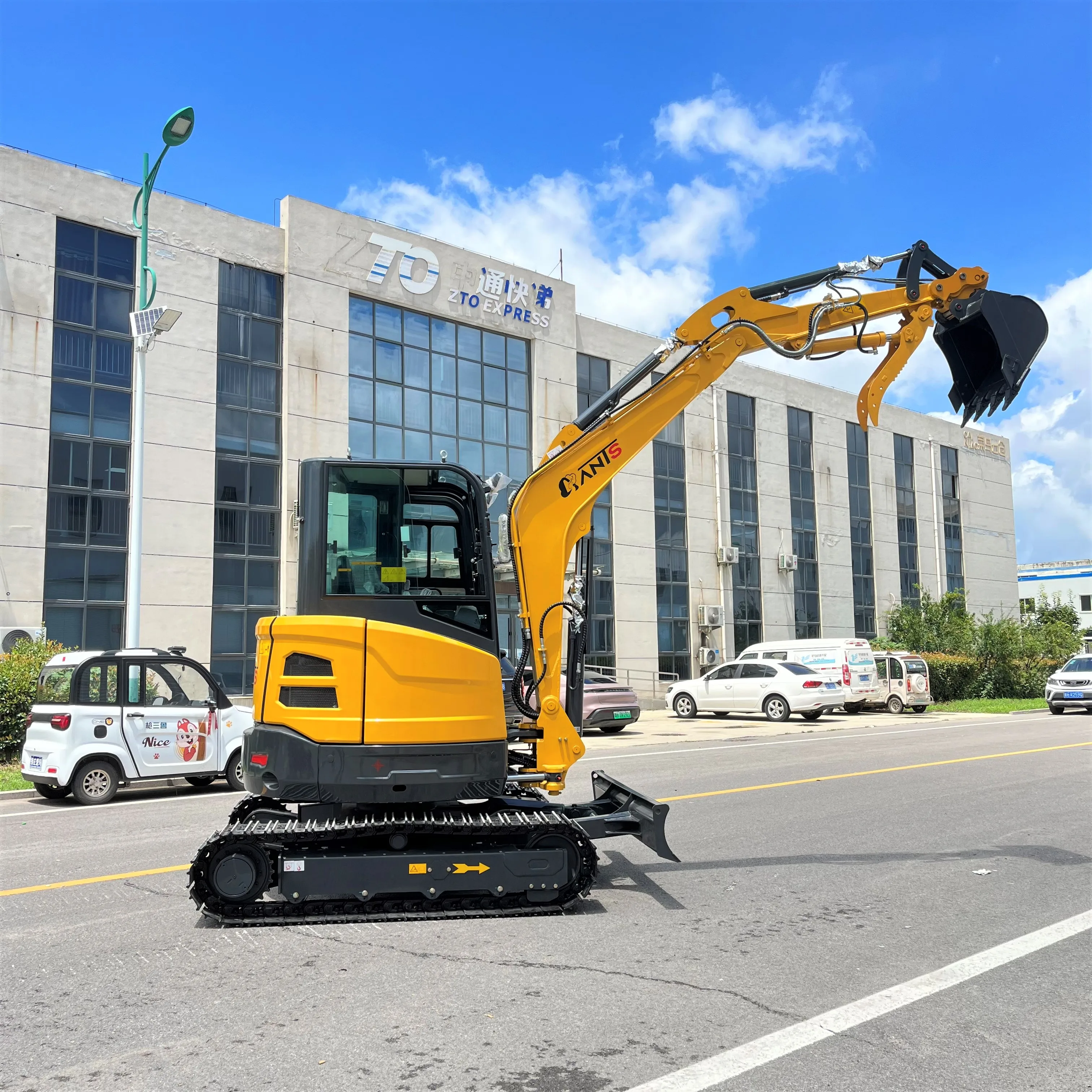 3.5 ton excavator kubota D1703 engine Hydraulic Digger Wholesale Excavators 3.5ton Mini Excavator With Thumb