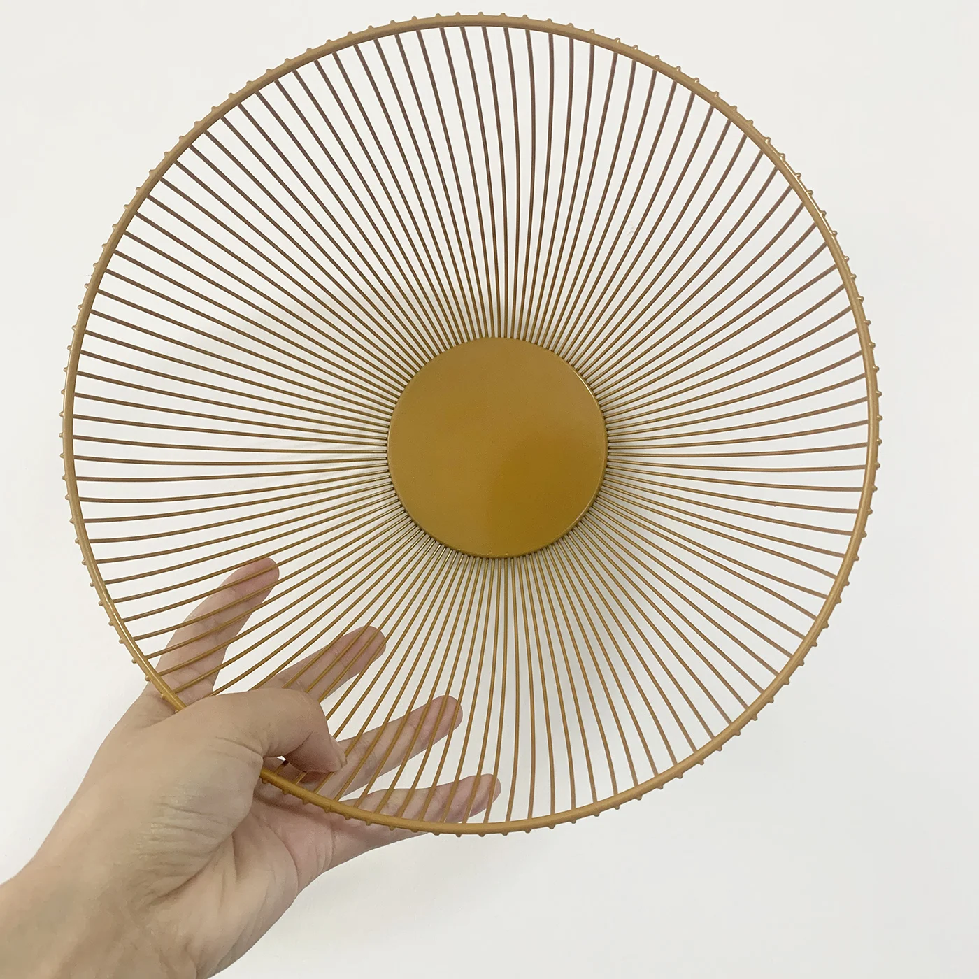 High Quality Modern Home Kitchen Storage Decor Stand Gold Black Metal Wire Counter top Fruit Bowl Basket Holder