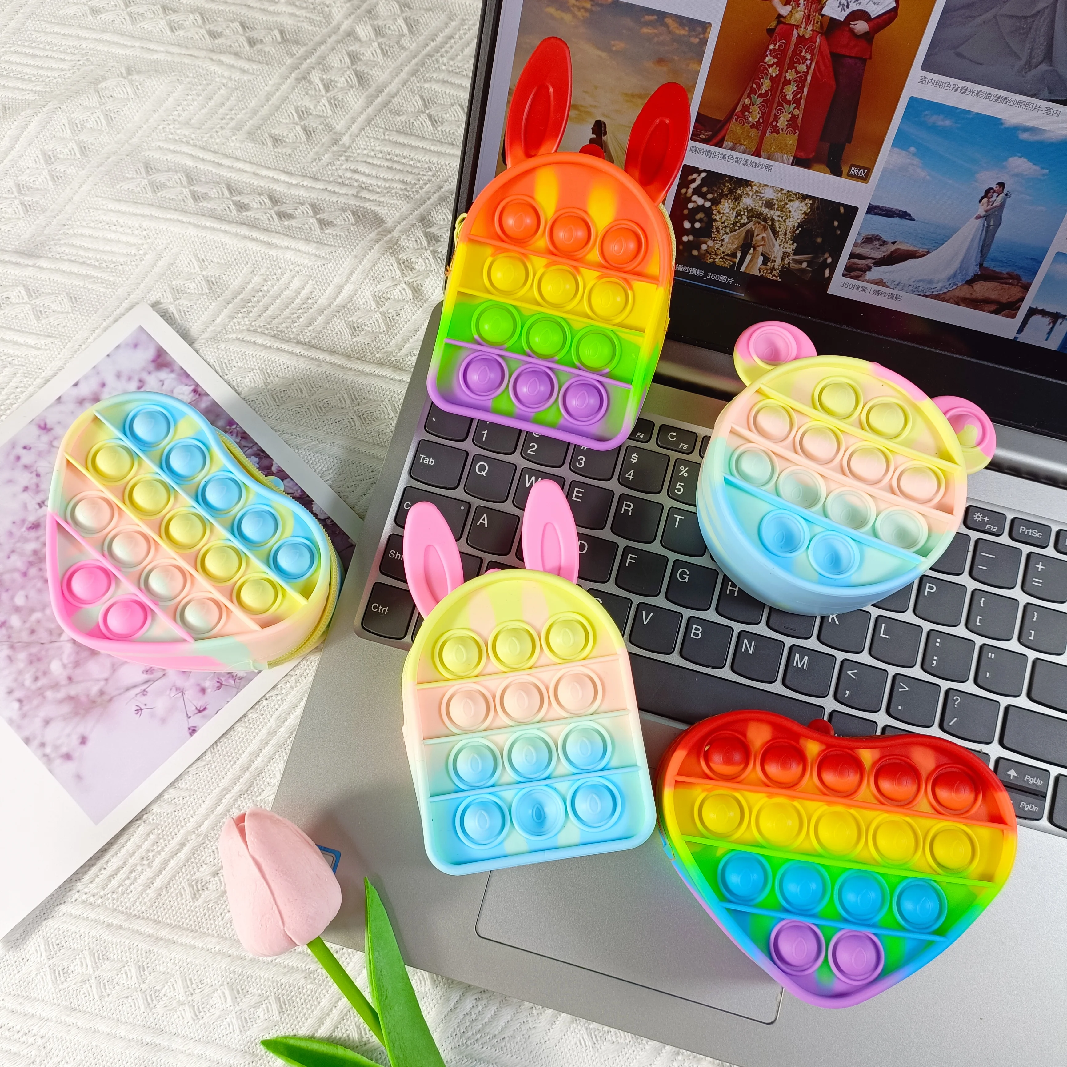 Cartoon Silicone Wallets Coin Zipper Push Popping Fidgets Key Chain Pop Fidget Toys Silicone Popper Pouch