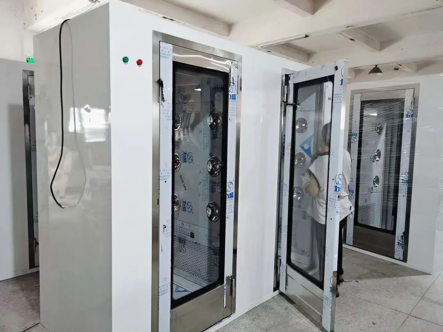 Индивидуальная автоматическая раздвижная дверь дезинфекция воздушный Душ для чистой