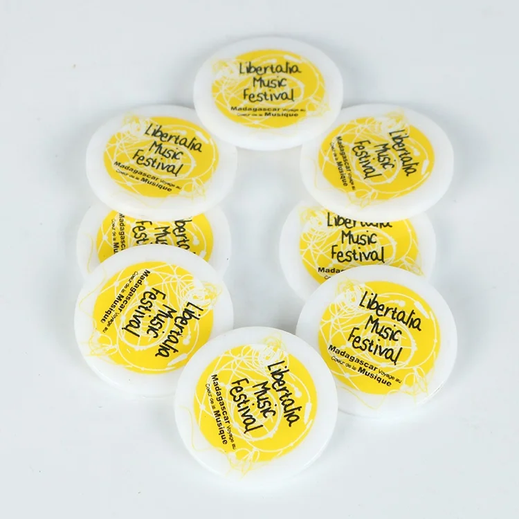 Promotion Custom Plastic Board Game 25mm Trolley Drink Token Coin