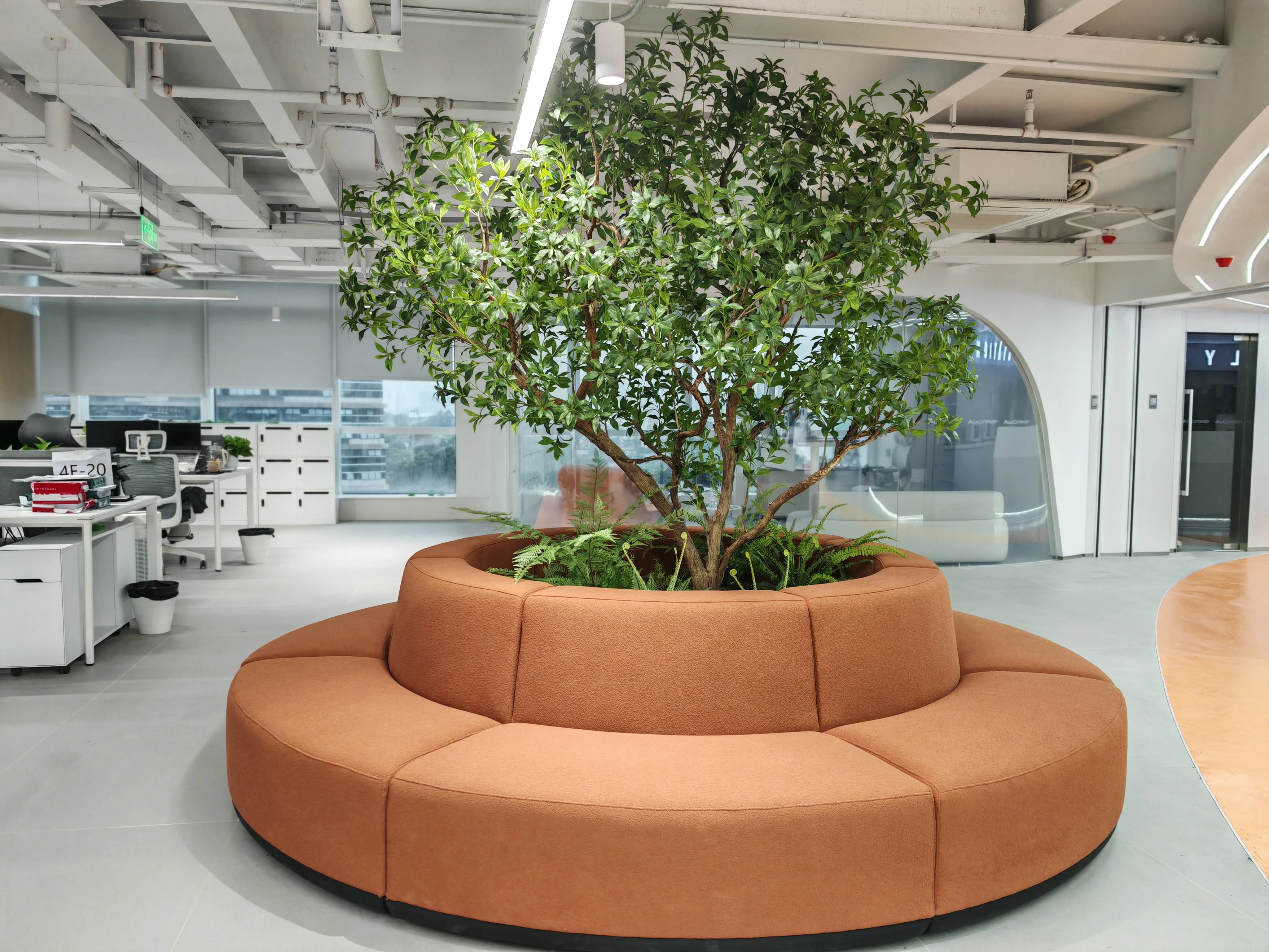 Customized Handmade DIY Fake  Green Leaves Japanese Andromeda Artificial Pieris Japonica Tree For Interior Home Mall Decoration