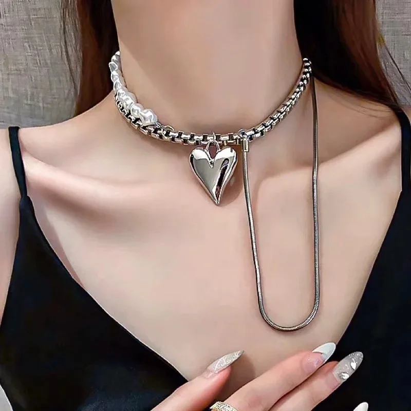
New designer love necklace personality simple double-layer pearl necklace men and women clavicle chain 