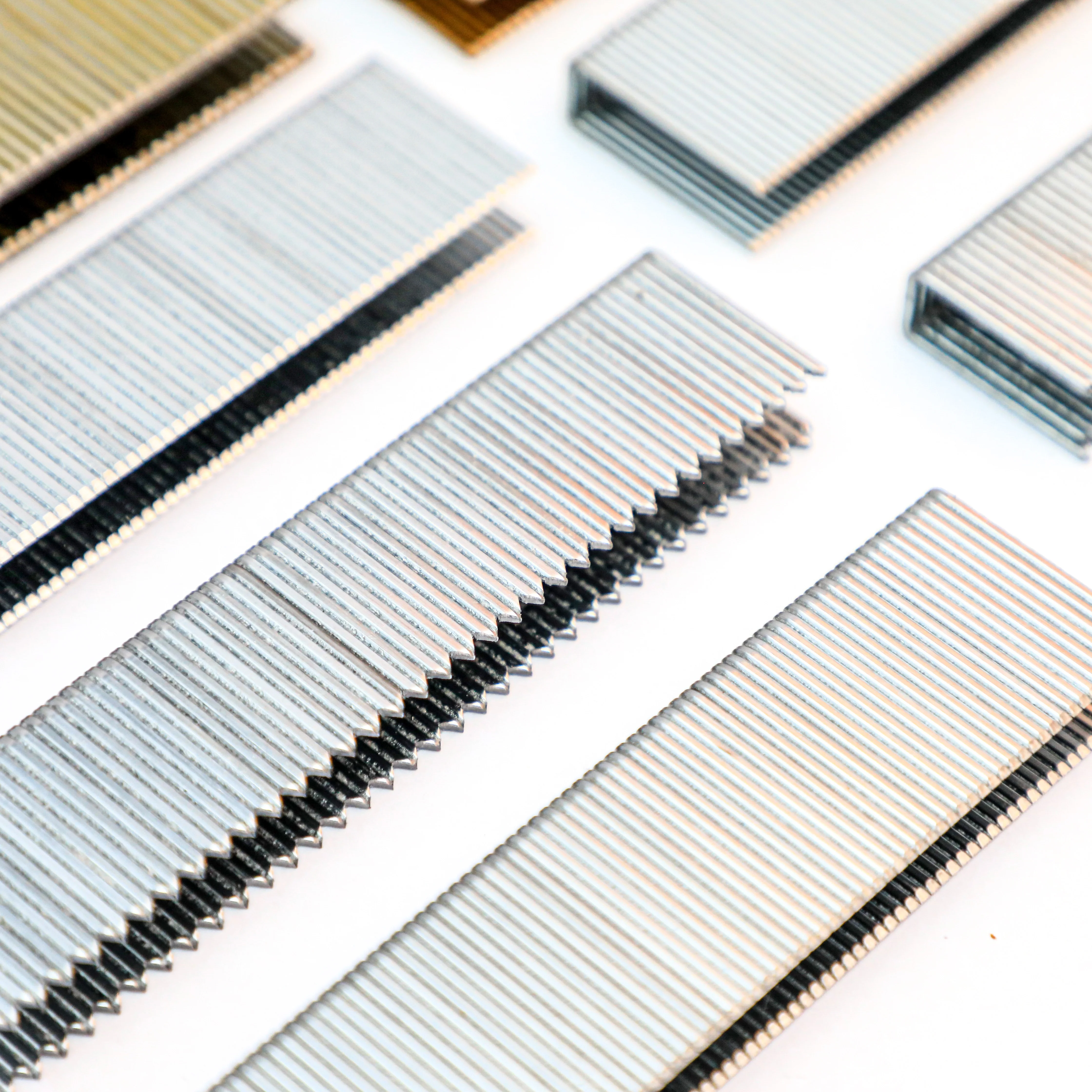 Wholesale price Galvanized steel smooth staples U shape Staples pins ground grass cloth N Series Staples