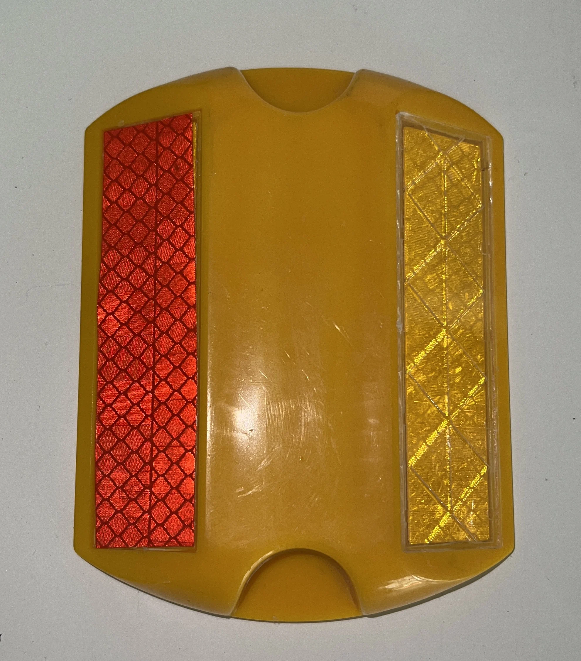 Bargain Sale High Compressive Strength Plastic Solar Road Stud Reflectors for Clearly Visible at Night