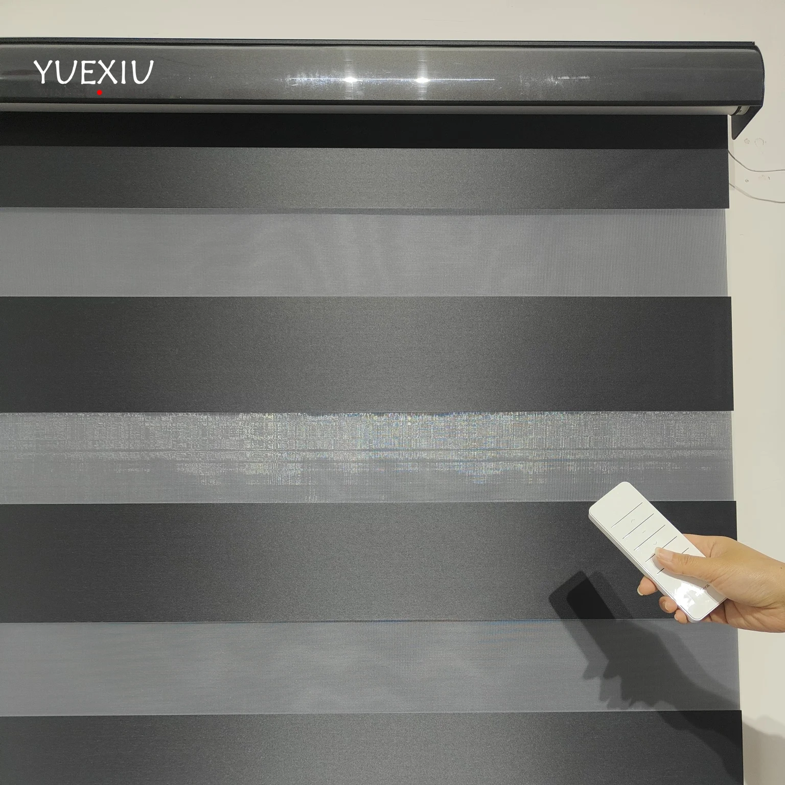 Двухслойные электрические автоматические умные моторизованные оконные жалюзи Zebra, размер под заказ