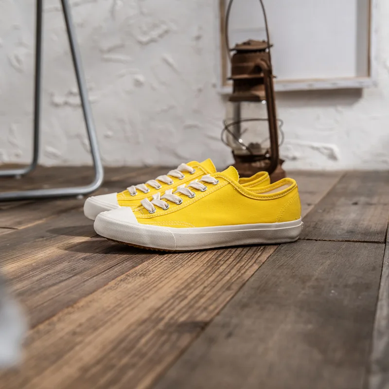 High Quality Low MOQ 200 Pairs Customize Brand Logo Color Vulcanized Canvas Shoes Sneakers for Men and Women