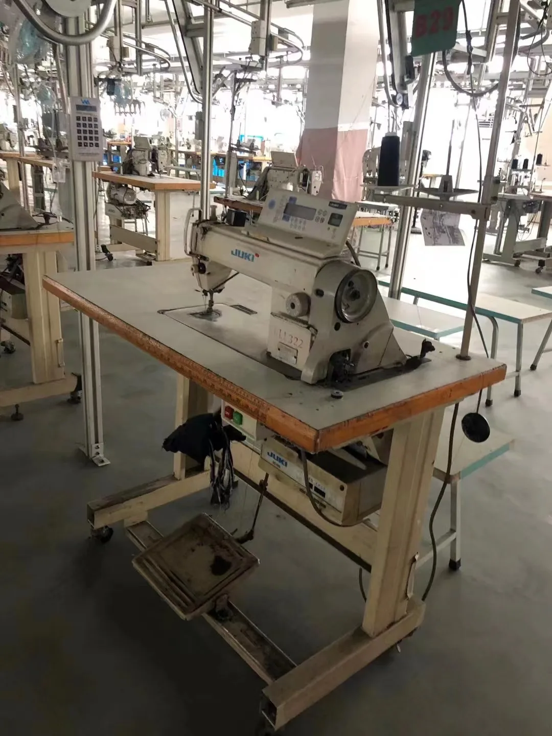 Secondhand Jukis 5550BN 7 Single Needle Lockstitch Sewing Machine With Computer Controlled Industrial Straight Sewing Machine