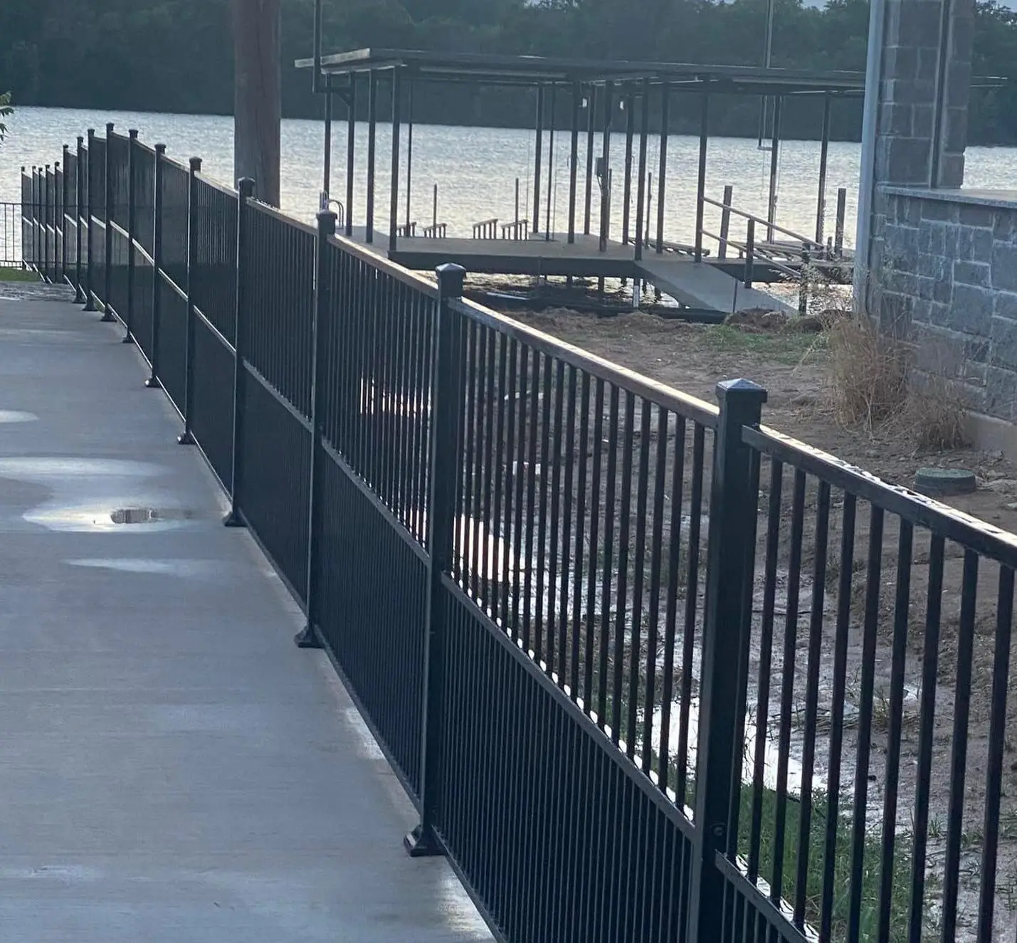 Modern 3M Black Aluminum Galvanized Zinc Cast Iron Garden Steel Fence Panels with PVC Post Wholesale Prices