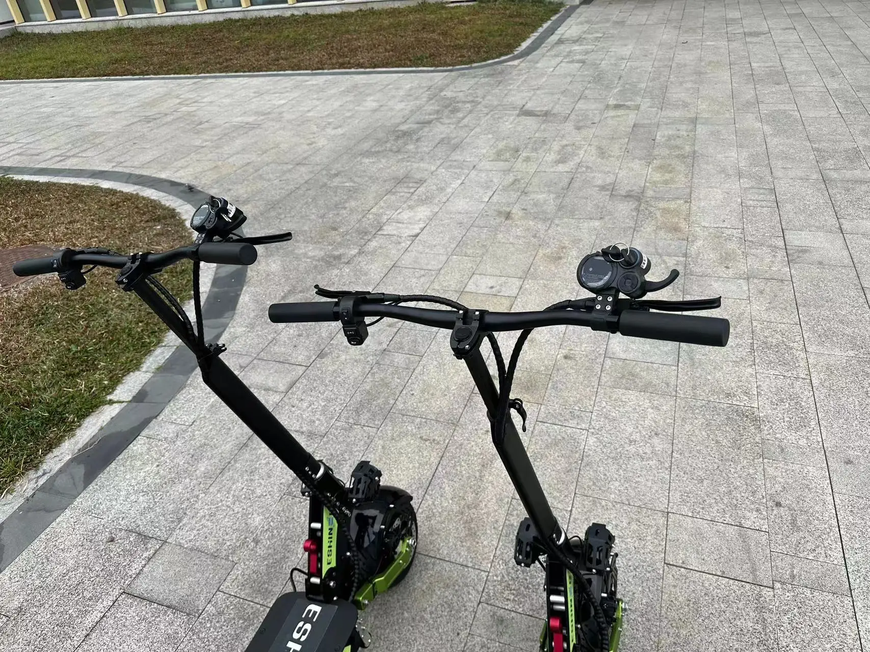Foldable Portable 60V 6000W E Scooter Dual Motor High Power 11 Inch Fat Tire 70-85Kmh Electric Bike Scooter For Adults With Seat