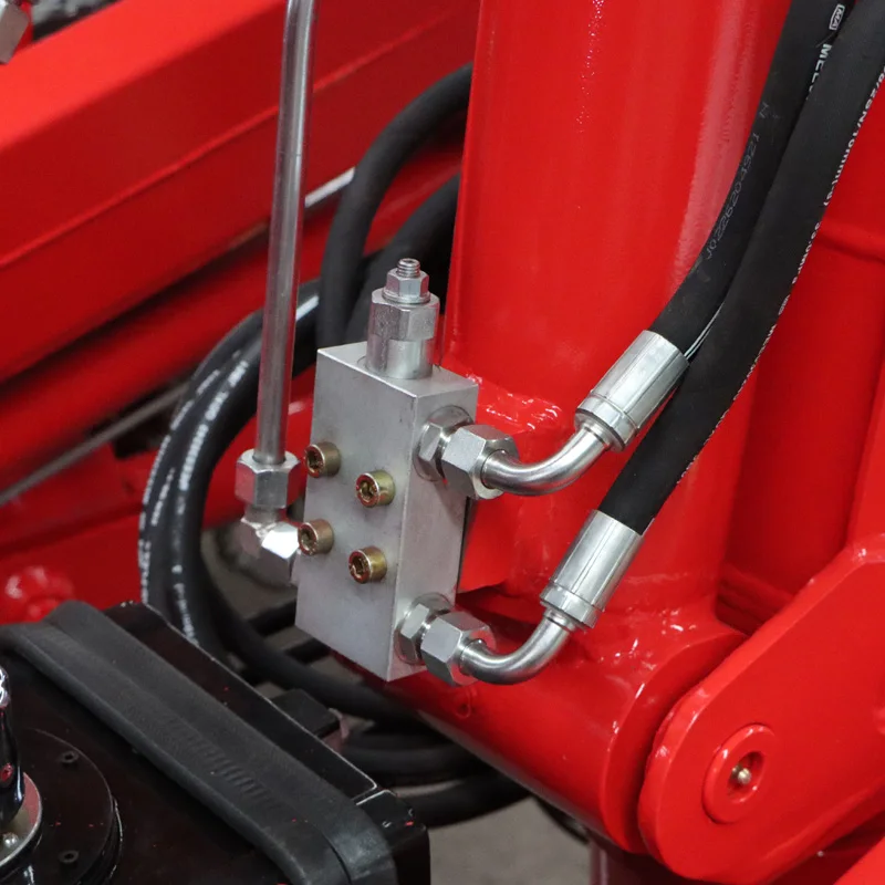 2 ton crane truck  manipulators with remote control manual control levers hydraulic cylinder cheap price