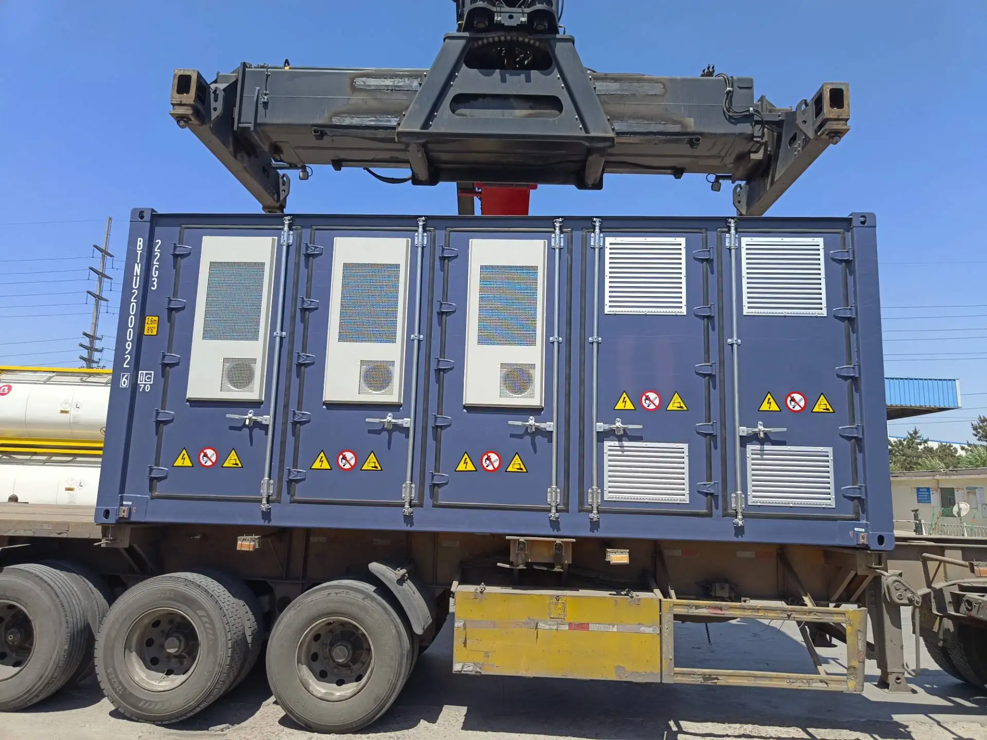 Outdoor All in One 75kWh 150kWh 200kWh 300kWh Solar Battery Energy Storage System Microgrid  BESS with PCS+ Lithium Batteries