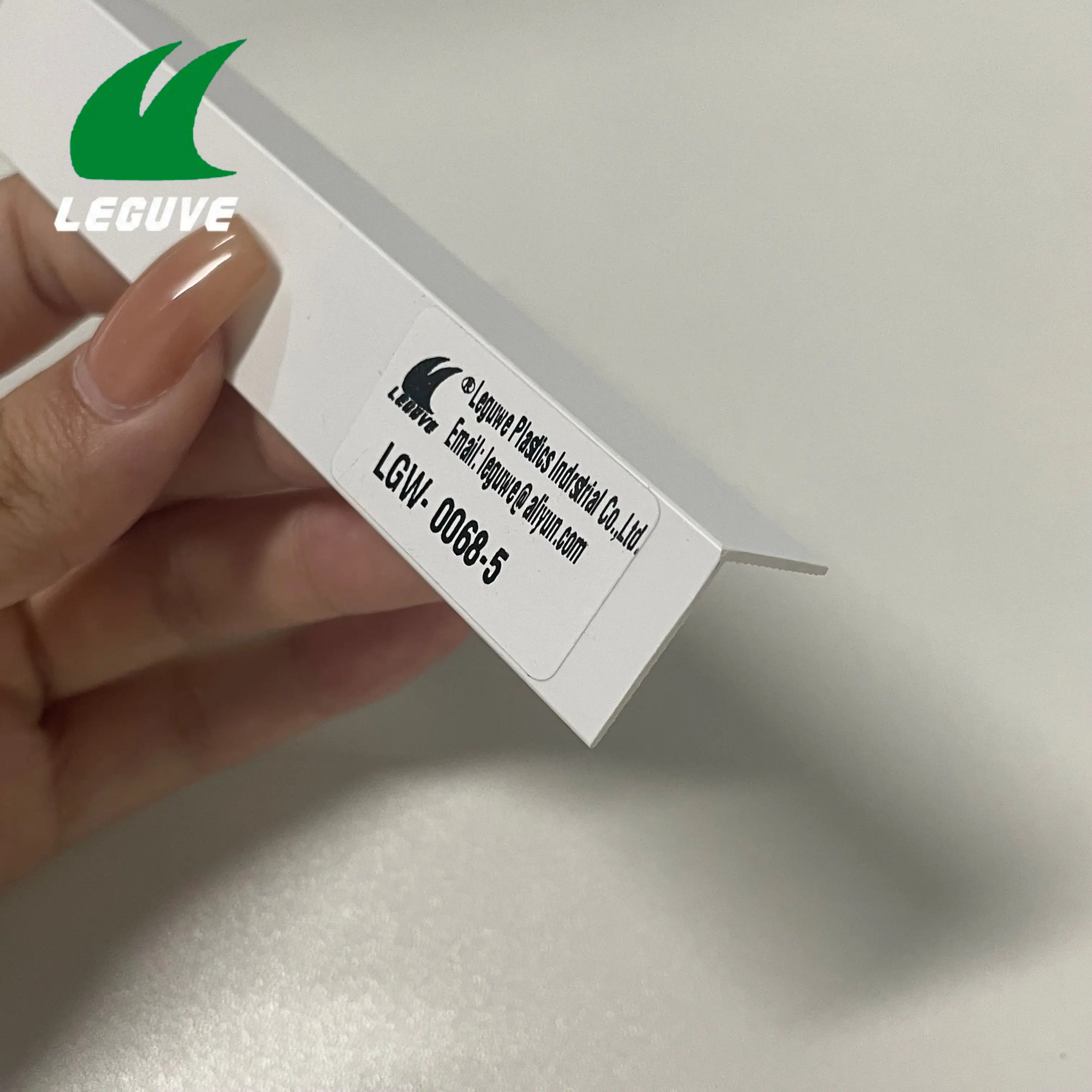 Leguwe Reliable L-Edge PVC Tile Trim - Plastic Corner Profiles for Wall and Floor Tile Edging and Protection pvc beading