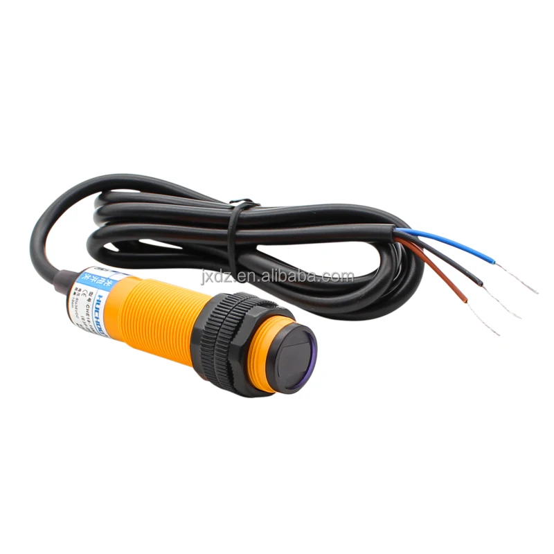 M18 diffuse reflection photoelectric switch sensor E3F-DS10C4/C2/P1/P2 three-wire 24V NO NPN 10NA New high quality
