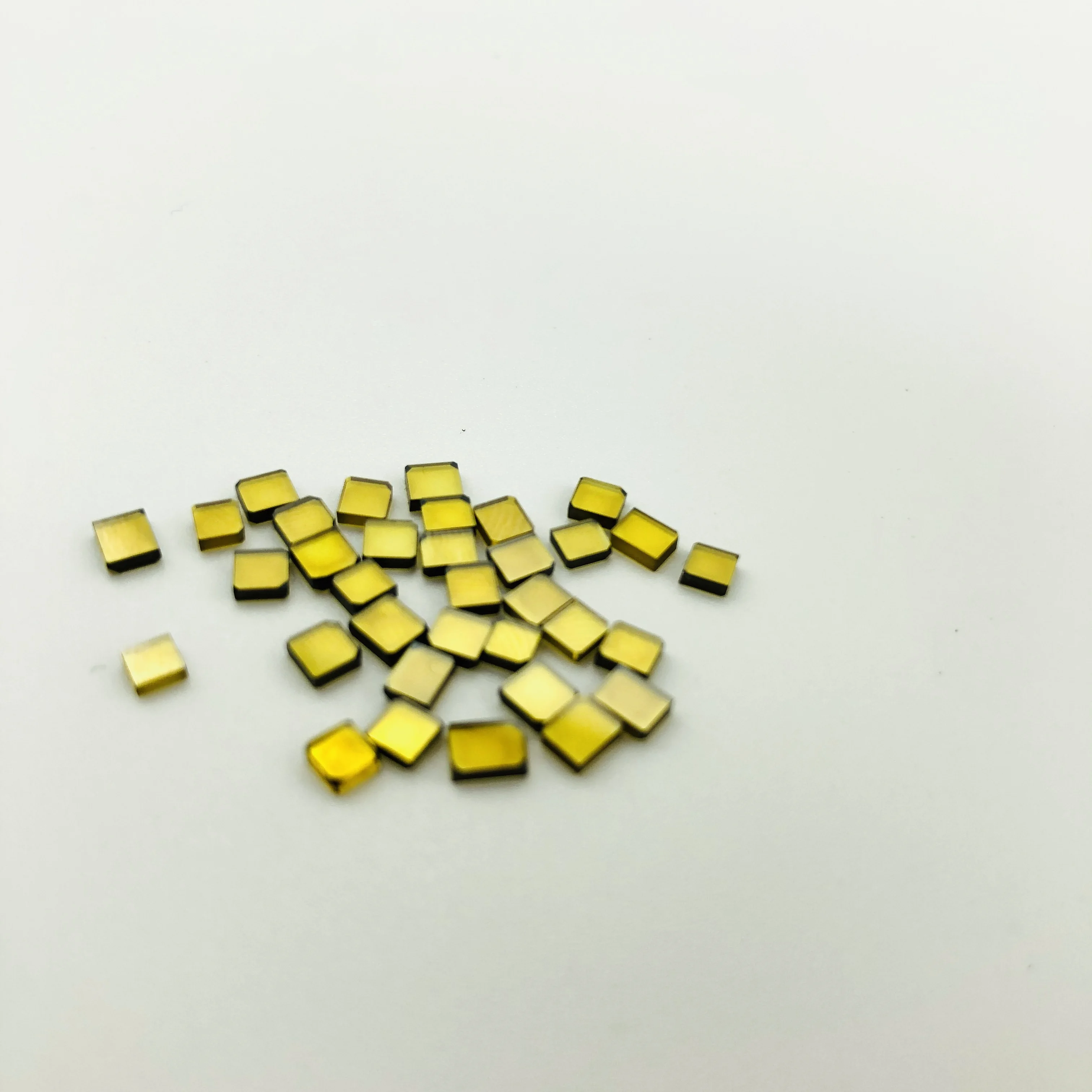 lab grown diamond MCD/CVD Yellow diamond single crystals are used in grinding and polishing for industrial use hthp