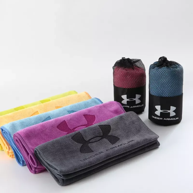 Microfiber Promotional black color neck towel custom hight quality Outdoor gym Yoga towel with design logo