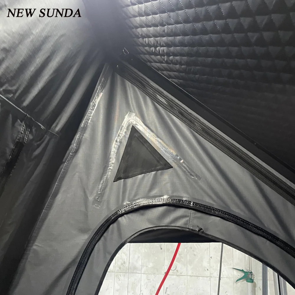 Easy To Carry Two-minute Quick Setup 12CM Super Thin Aluminum Triangle Car Rooftop Tent