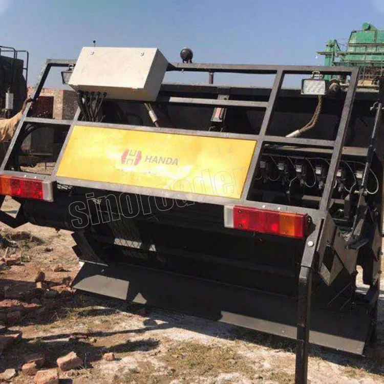 Chip spreader machine 4 M sand and gravel spreader for sale