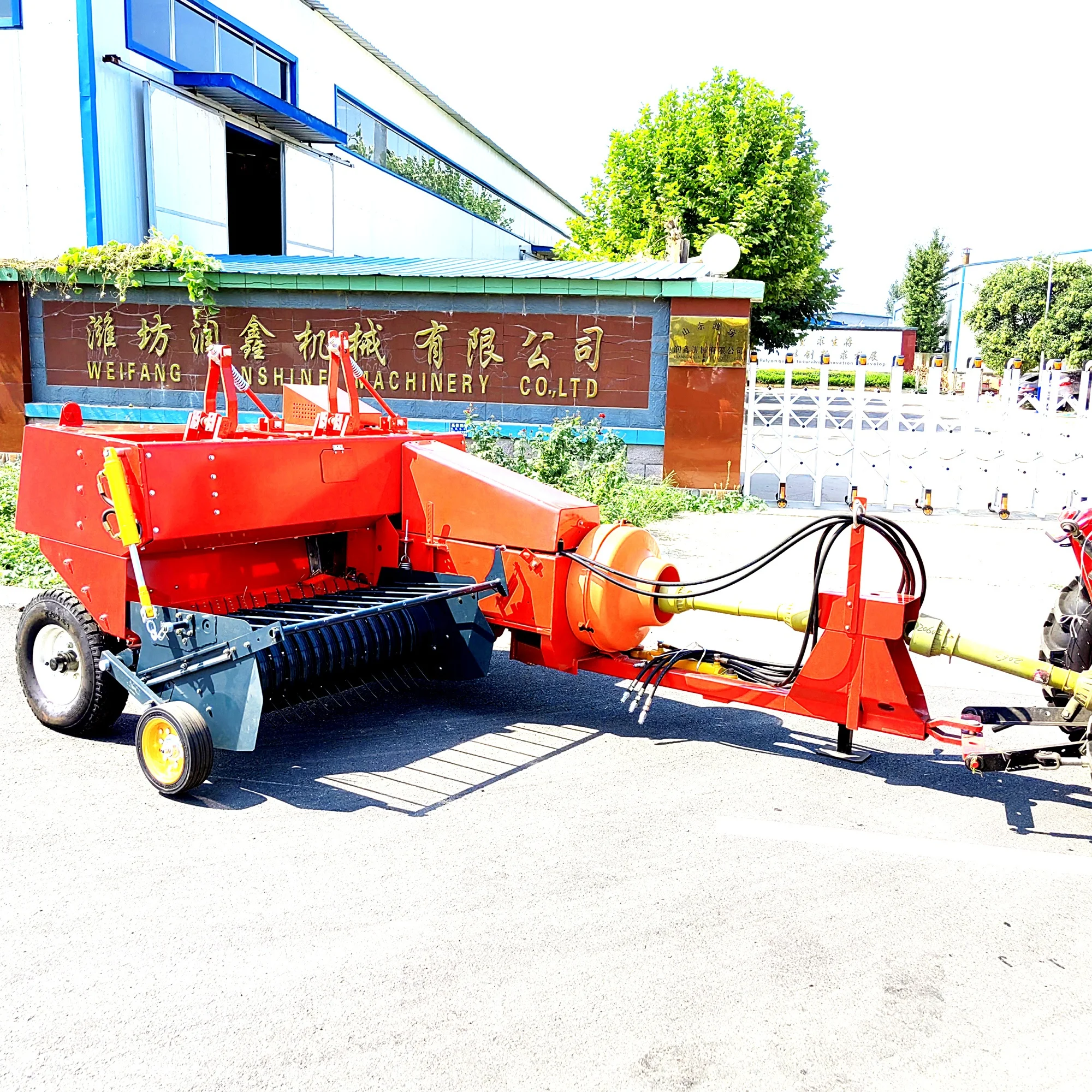 Офсетный квадратный пресс для сена