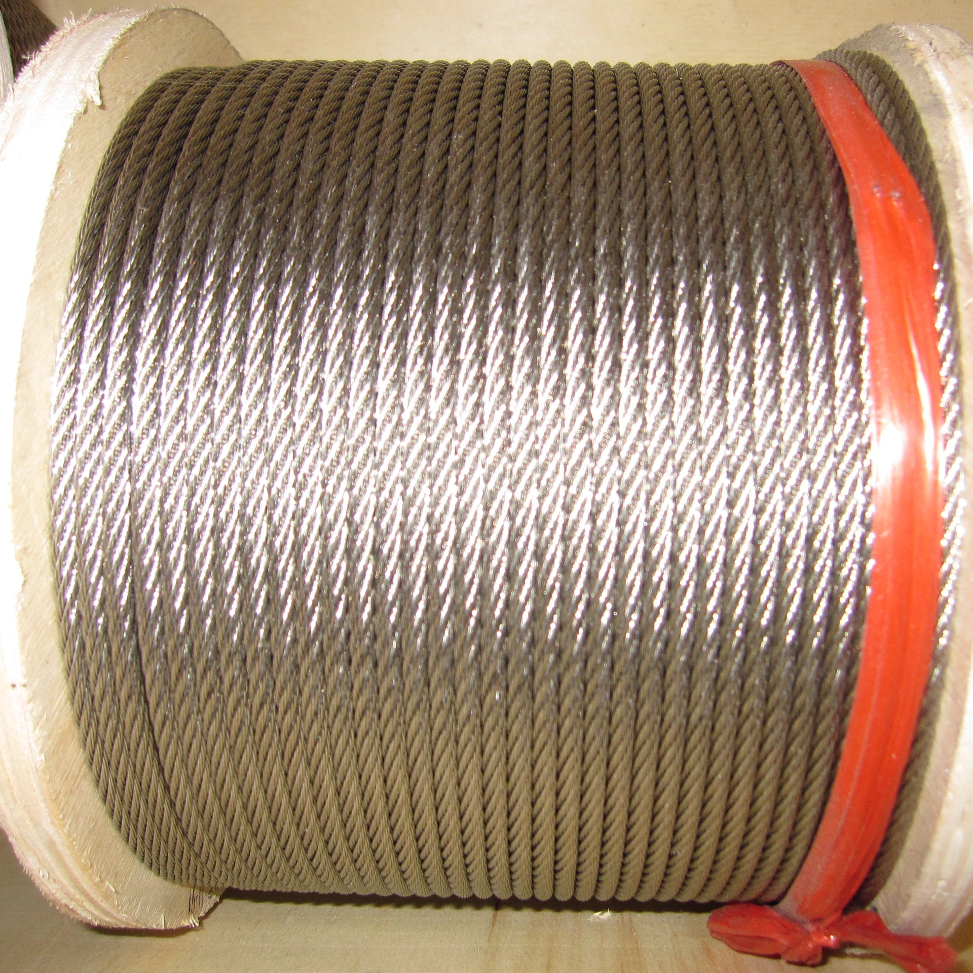 Оцинкованный/неоцинкованный стальной трос, поставщики стальных тросов