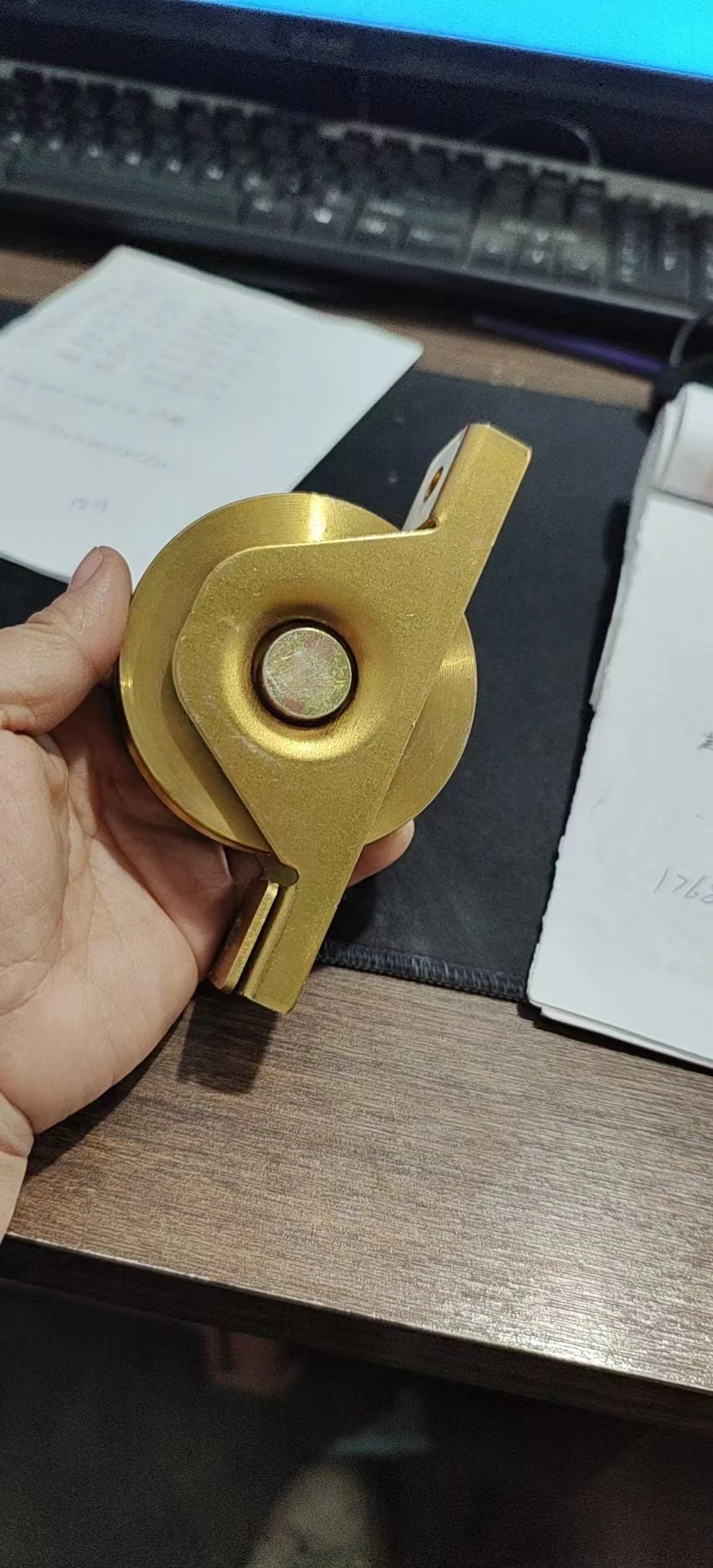 V groove Sliding Gate Wheel Roller with Internal mounting Support bracket