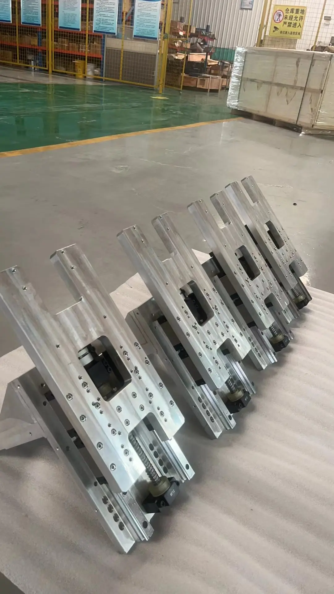 Изготовленная на заказ деталь CNC для микрообработки высокой точности обработки аксессуаров мотоциклов металлическая 3D модель номер