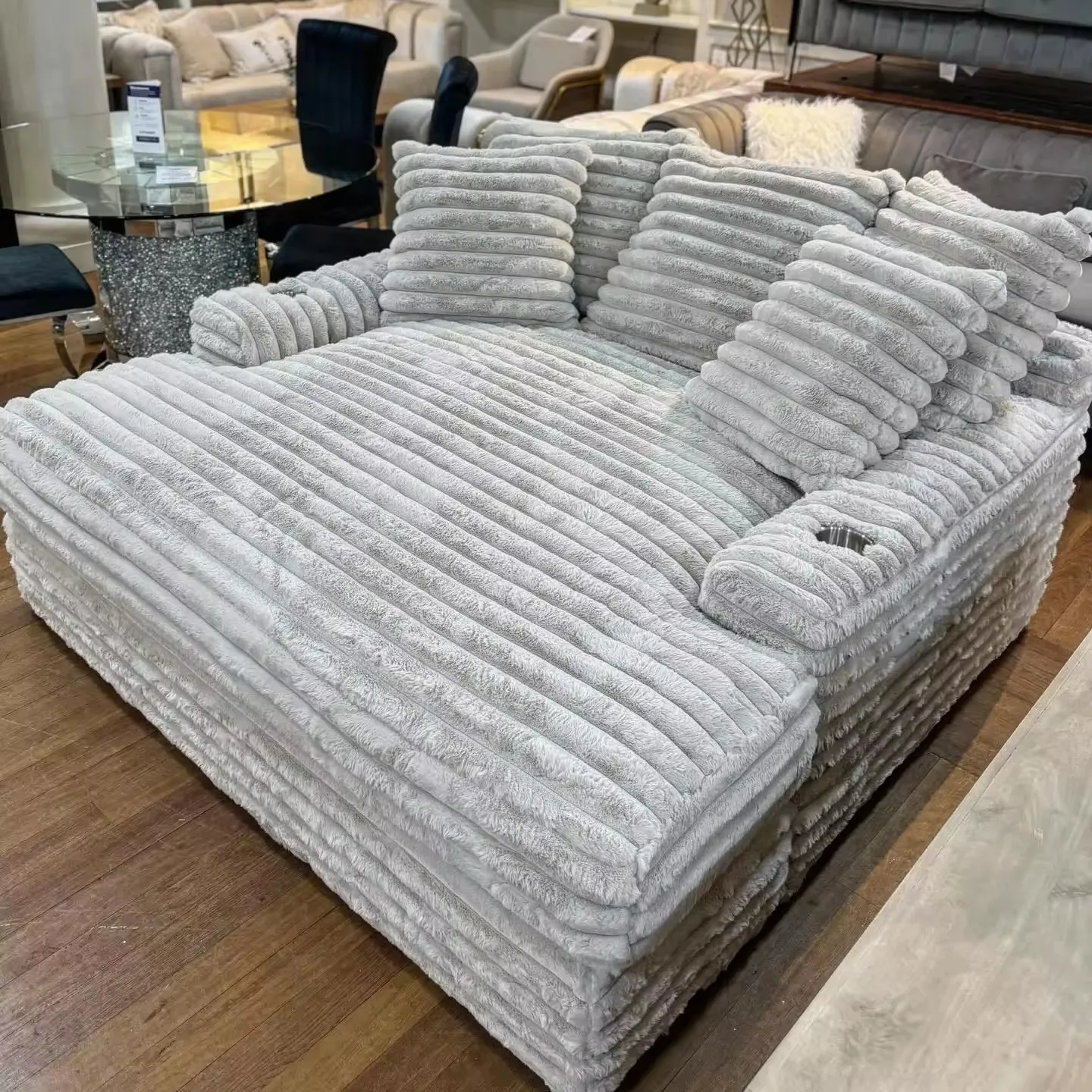 Docarelife Luxury Modern Extra Cozy Wide Seated Velvet Corduroy Fabric Chaise Sectional Villa Living Room Sofa