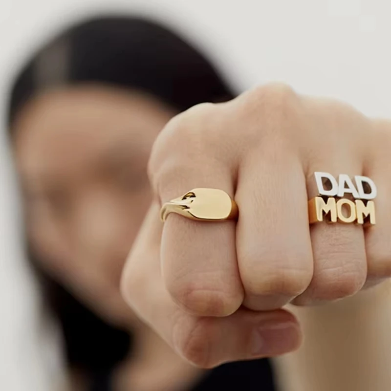 Fashion 18K Gold Plated MOM DAD SISTER FAMILY BROTHER Stamp Ring Tarnish Free Stainless Steel Letter Finger Rings For Gifts