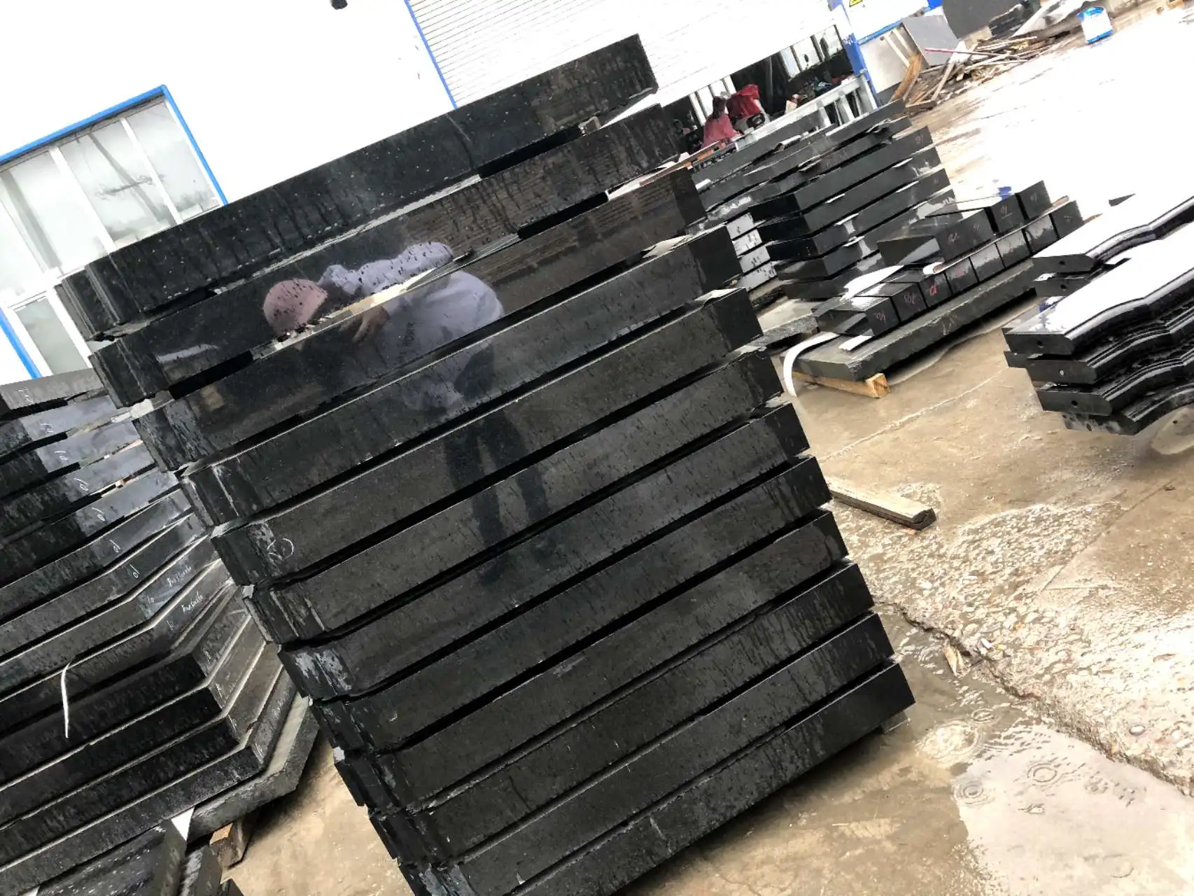 Good Service Can Be Carved Left Love Forevere Eternal Covenant  Tomb Read Light Stone Flower Rock Tombstone