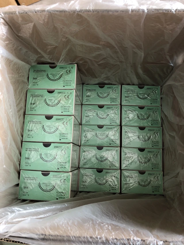 Veterinary Cervix Suture Set Polyester Tape White 5cm*50cm 1/2 circle Round Bodied 48mm Double Needles Surgical