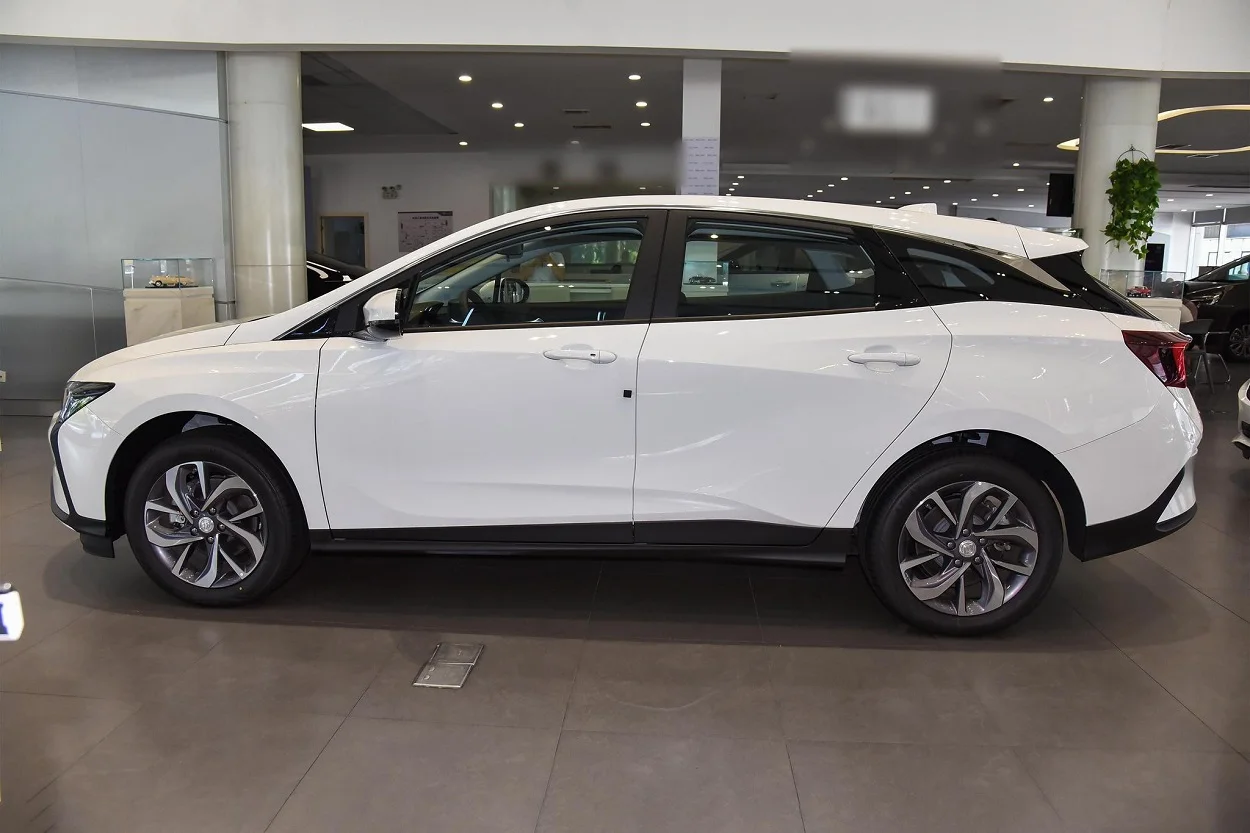 4673x1817x1519 мм 130 кВт (177 ПС) Новый энергетический Электрический 5door5seat ev для Buick Velite 6 автомобильный Автомобильный двигатель
