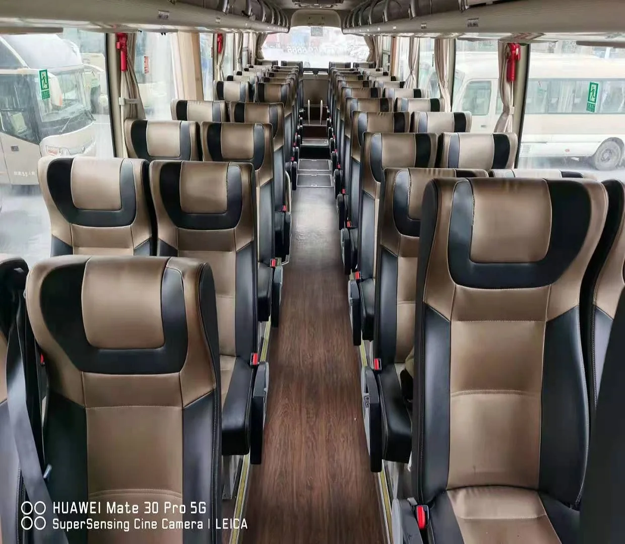 China LED Camera Electric Leather 49 Sunroof Hydraulic 2017 Year Yutong ZK6118HQY5Y Coach Bus Front 4+rear 2 Manual 49 Seats RWD