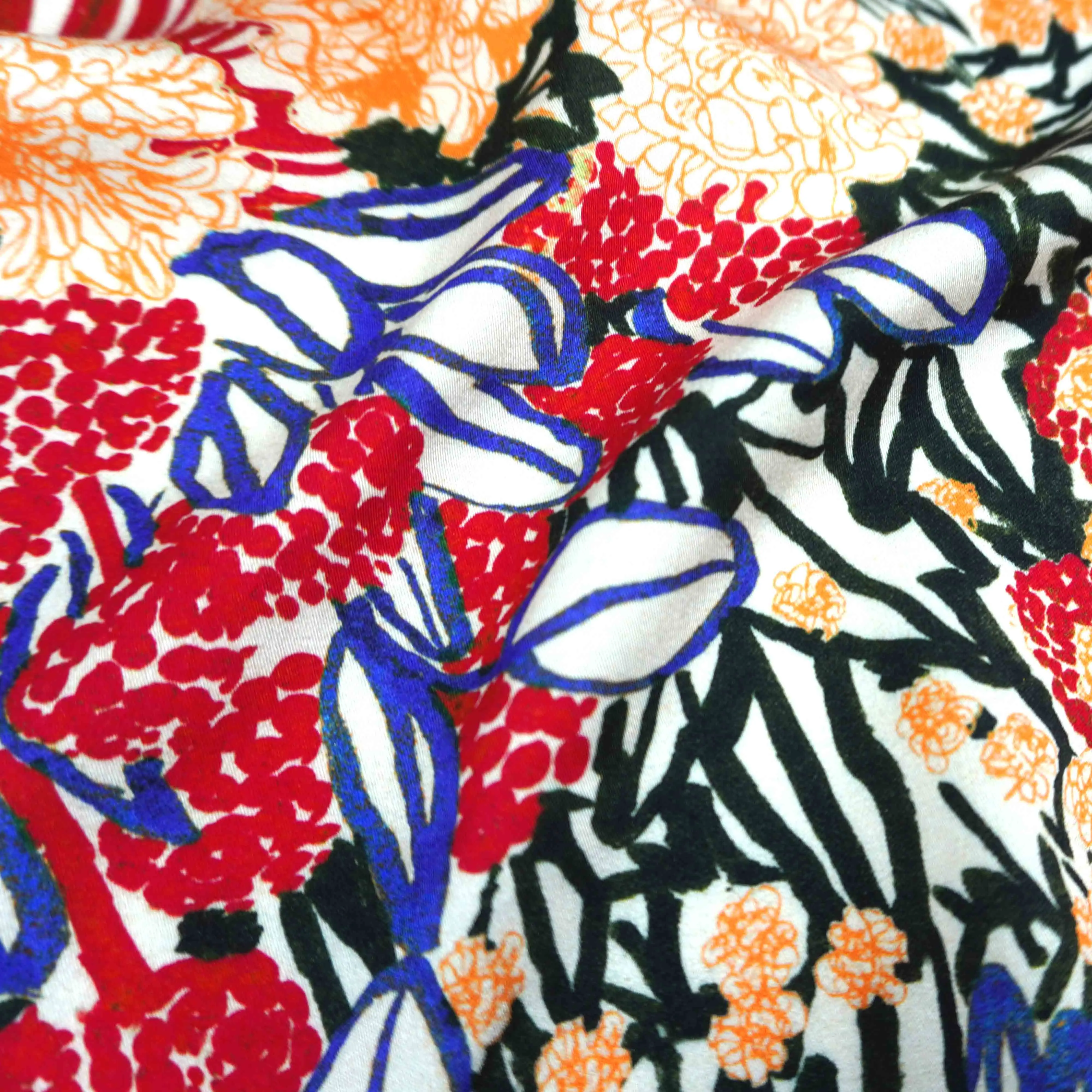 100% Digital Printed Pareo Rayon Fabric Japanese Crepe Yorya Crinkle Fabric Bamboo Viscose Fabric Flowers 50 Fiber 1.5*38