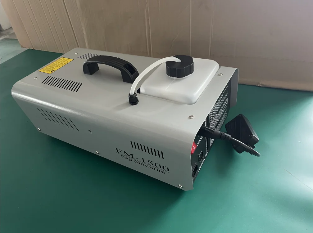 Hot sales 1500W Smoke Machine With Remote Fog Machine For Night Party Stage Fog Machine For Disco Club