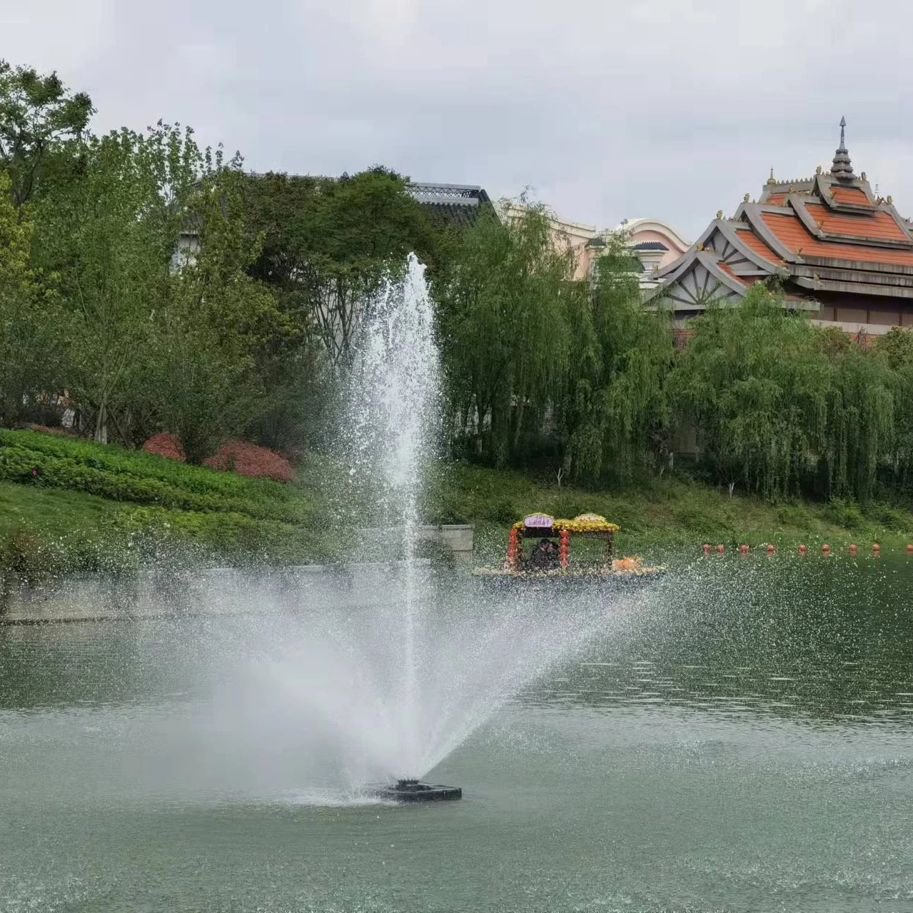 Портативный движущийся плавающий фонтан