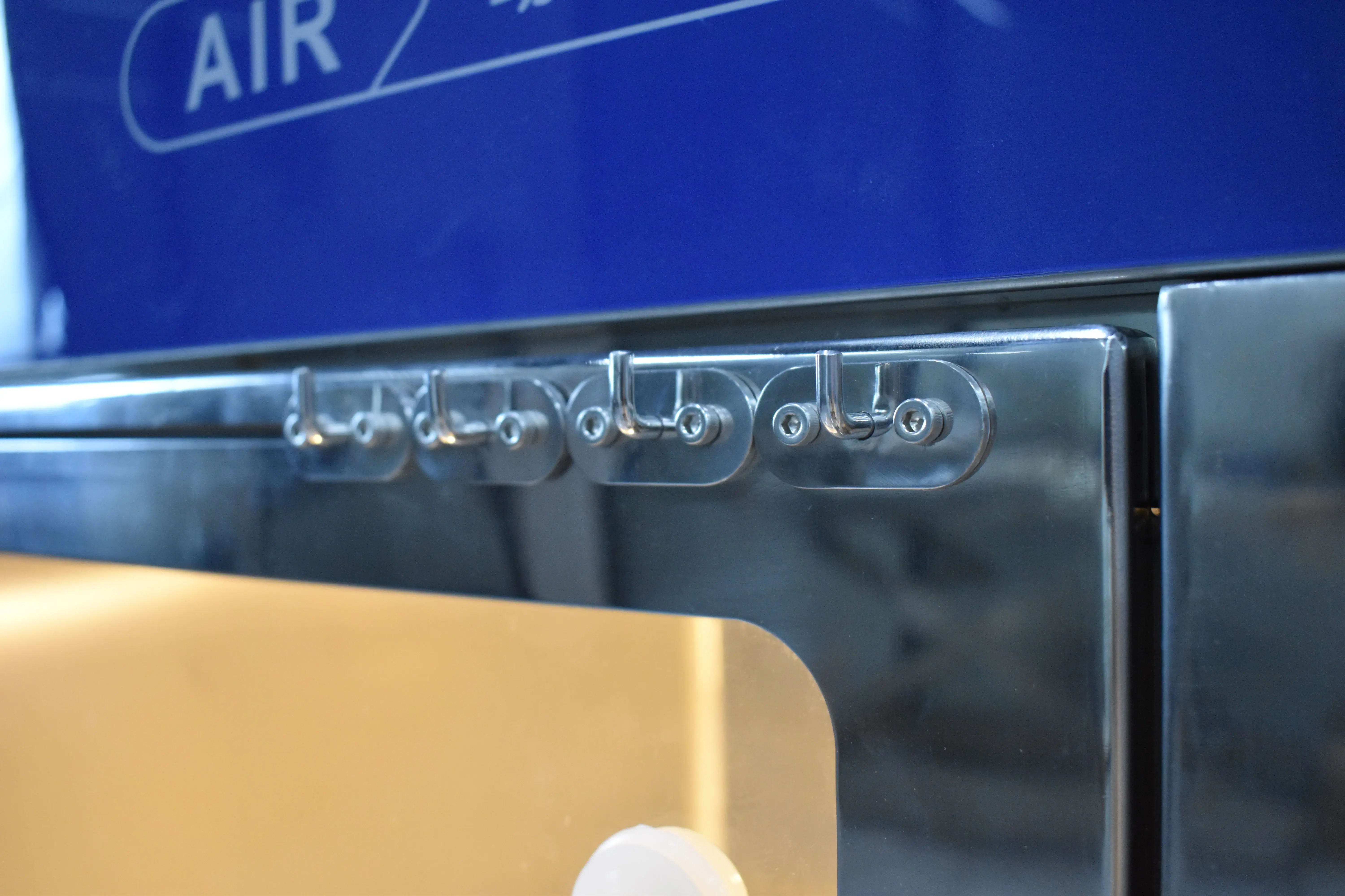 2024 hot selling warm blue light system customized veterinary incubators for dogs ICU veterinary cage