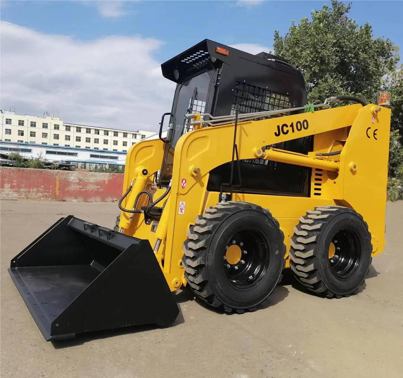 4 In 1 Bucket cheap Wheeled Skid Loaders Compact Utility Loaders Skid Steer Loader With EPA engine CE