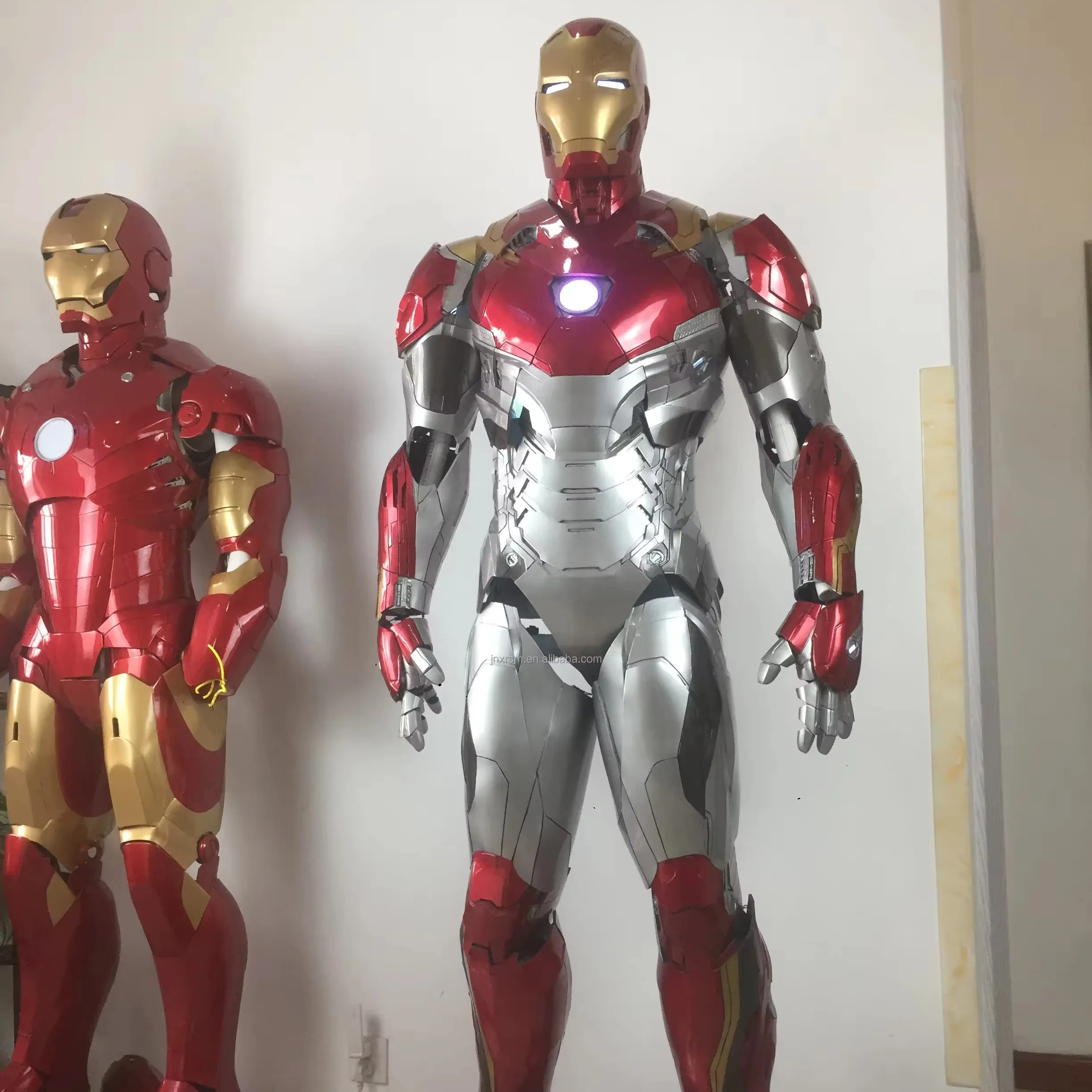 Real Person 1:1 ratio Iron Man Suit Robot Costume Cosplay  Mark47  Adult Cosplay Toys LED Light Up Robot Costume