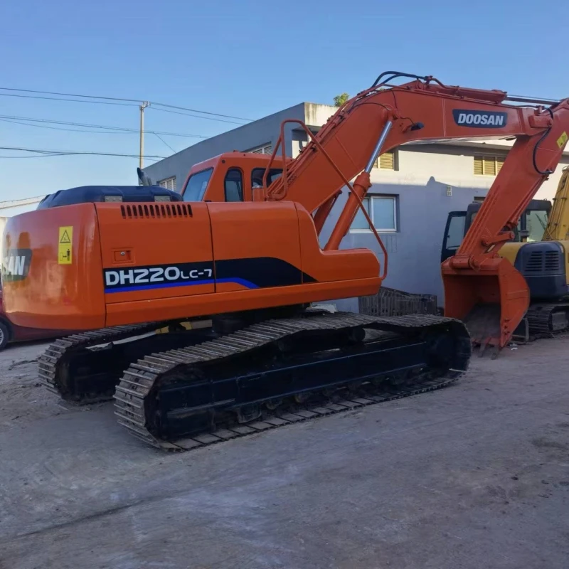 Big Discount Used Doosan 220LC-7 Excavator Machinery in Stock on Sale Doosan 150LC-7 Construction Machine on Sale