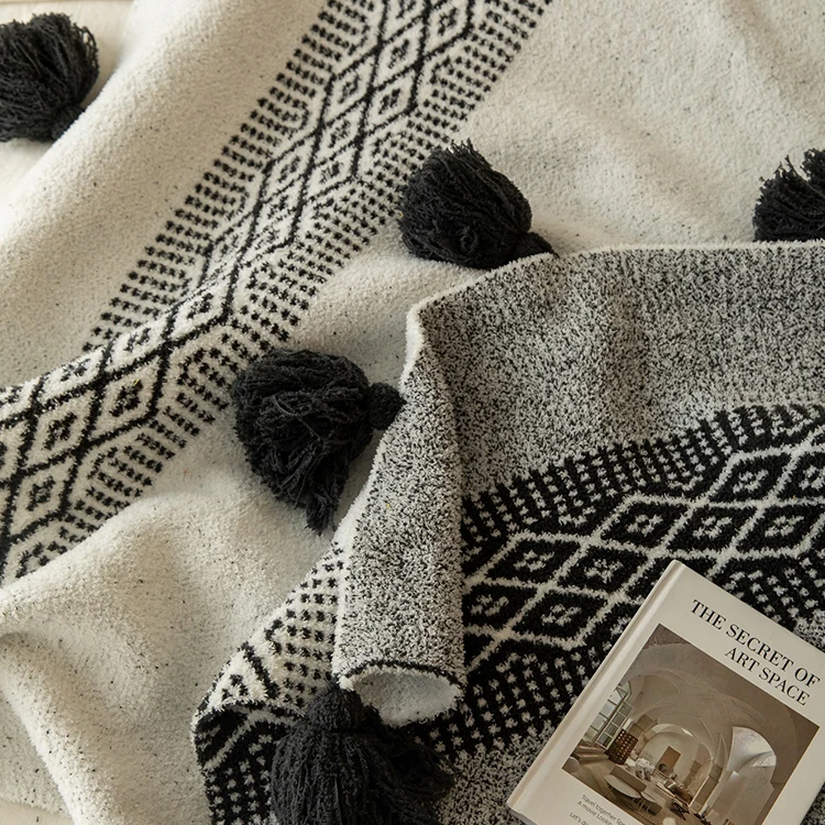 100% Polyester Designed Decorative Plush Sherpa Throw Knitted Blankets