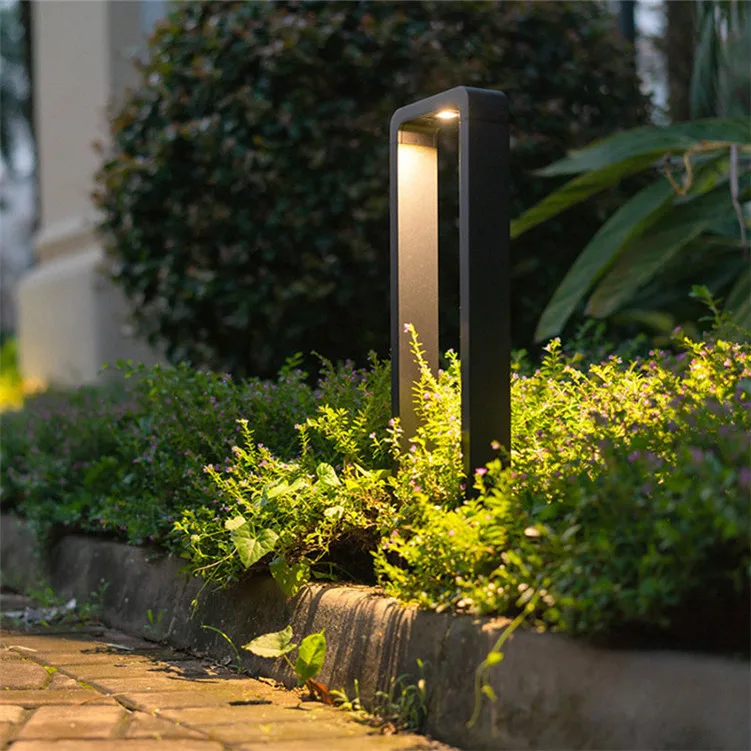 220V Ip65 Modern square Decorative Hotel Landscape Post Pathway Lawn Lamp Outdoor Black Cast Aluminium Garden Led Bollard Light