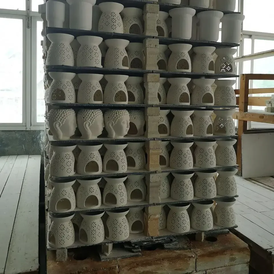 Wholesale customized witch brewing cauldron designed oil burner ceramic incense burner for home decor
