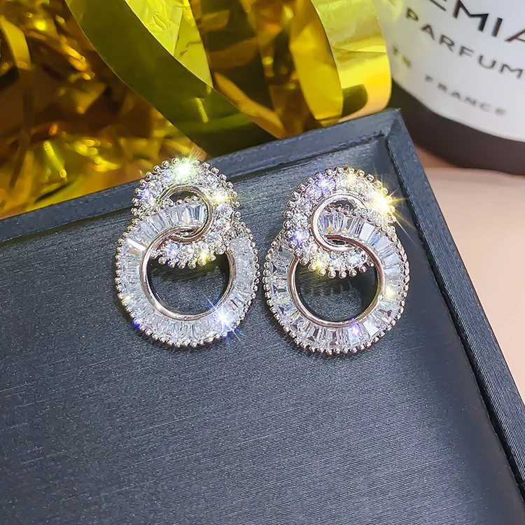 
HIGHER Lady-Earrings Silver Plated Needle Winding circle Micro-Inlaid Zircon Baguetee Round Stud Earrings 