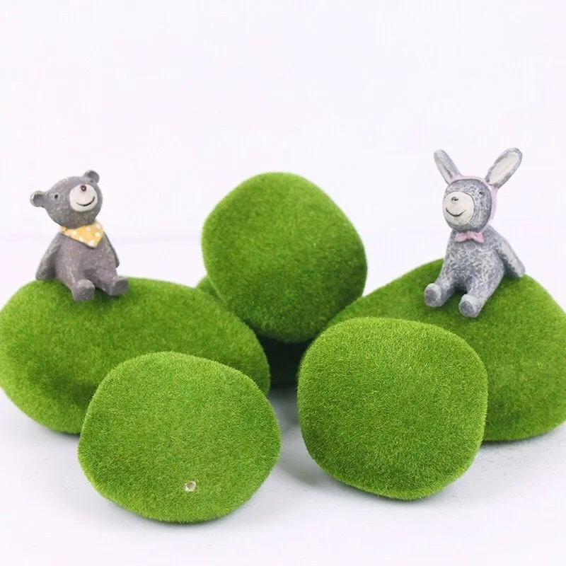 Eco-Friendly  Wholesale Stabilized artificial moss rock stone ball Preserved Pole Moss for Home Decoration