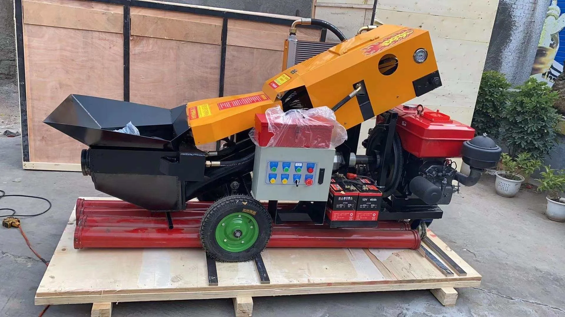 Small Secondary Construction Column Pump Mobile Concrete Pump For Sale