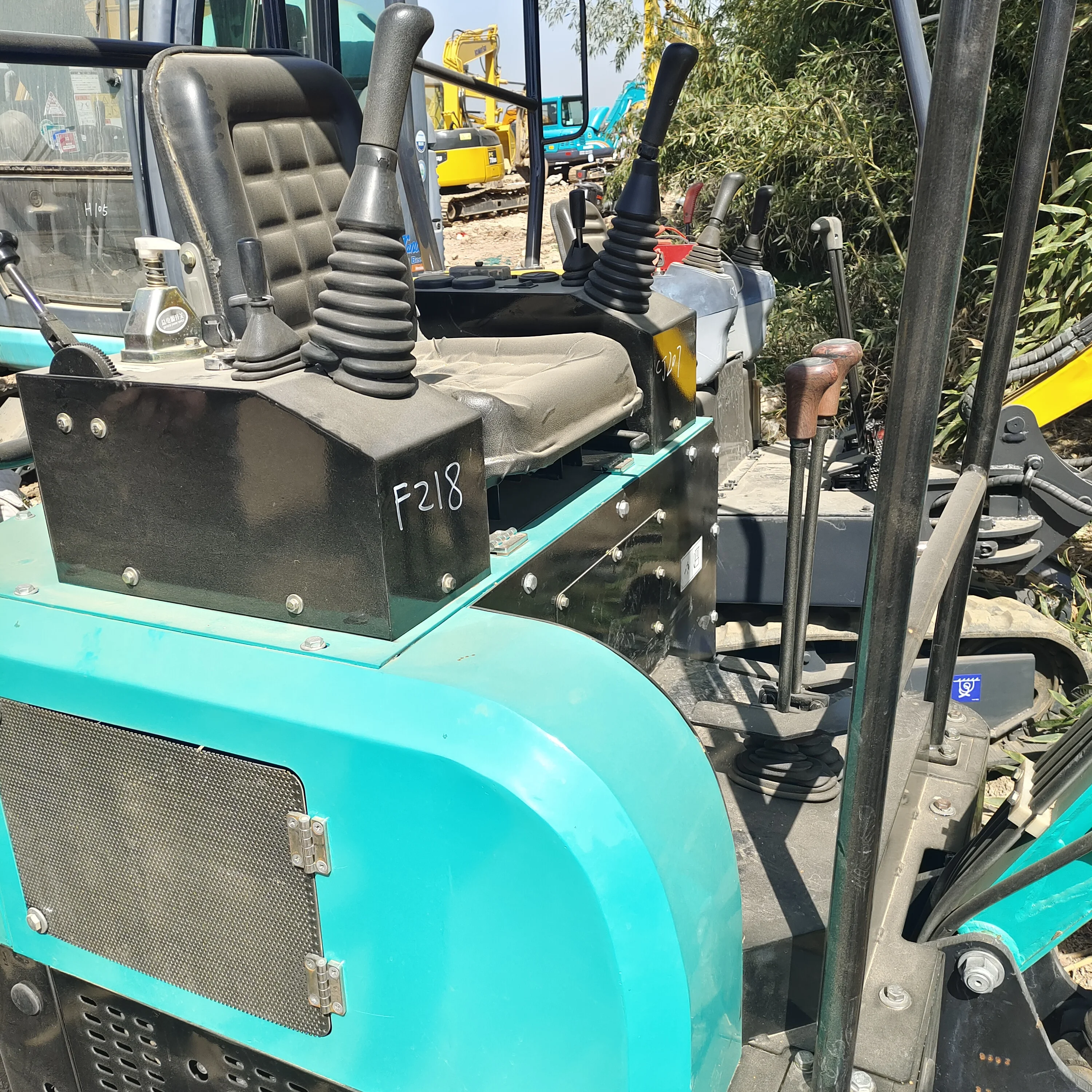 2020 year almost new good condition second hand mini micro 1.7ton used kobelco excavator kobelco sk17 used excavator for sale