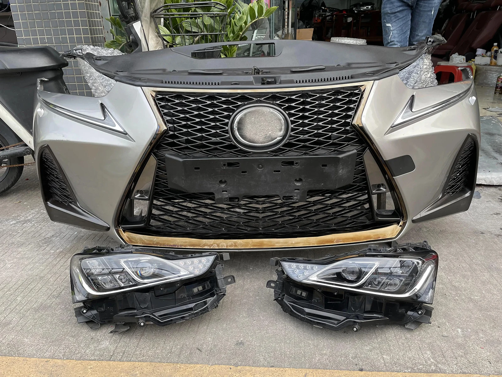 Подходит для Lexus 2013-2019 IS200T переднее лицо в сборе перегородка IS250 F спортивный передний бампер IS300 все автомобильные аксессуары