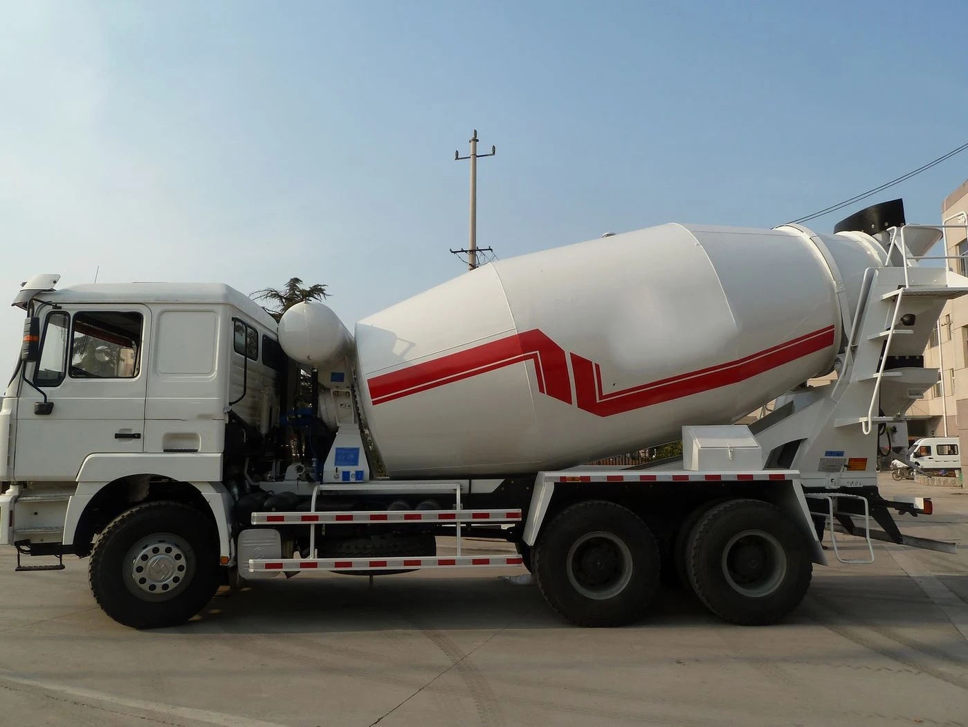 Mixing Mixer 12 Wheels 14 Cubic Concrete Mixing Truck 8*4 Concrete Mixer Truck