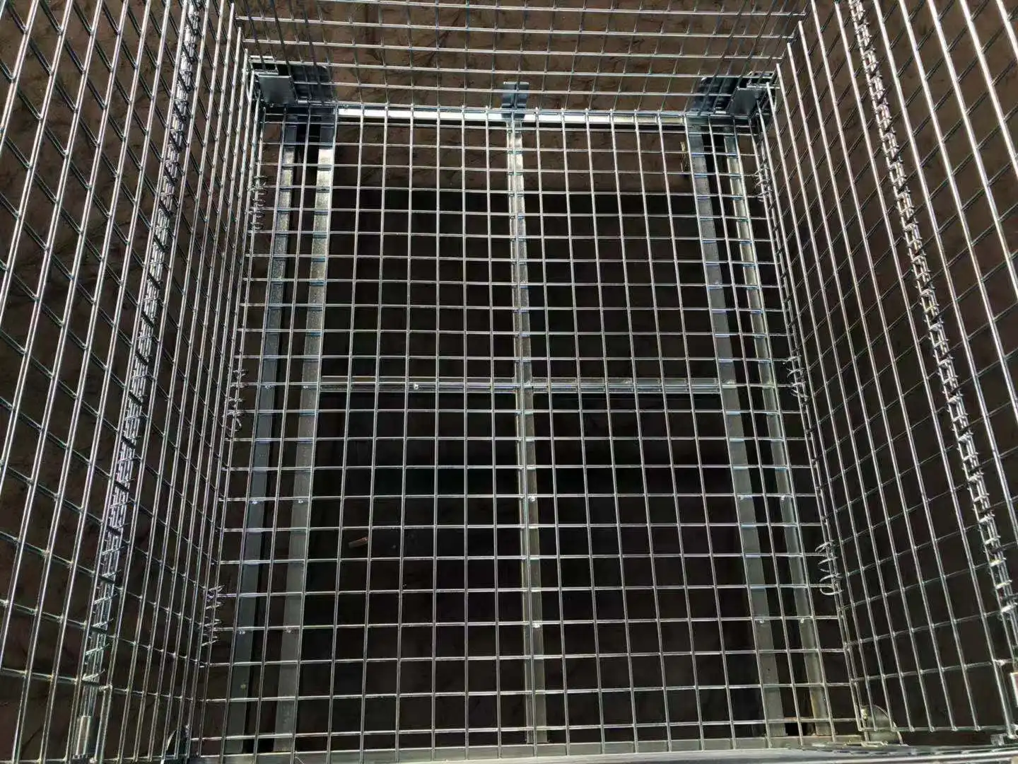 Heavy Duty Stackable Collapsible Steel Folding Warehouse Metal Wire Mesh Pallet Cage